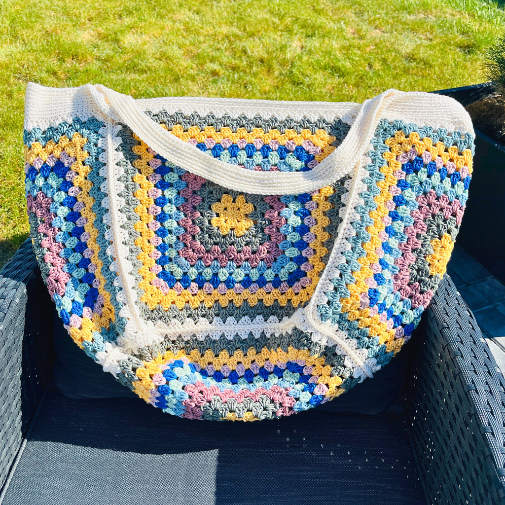 Granny Square Weekender Bag Crochet Pattern PDF | Easy Beginner Beach Market Tote Bag
