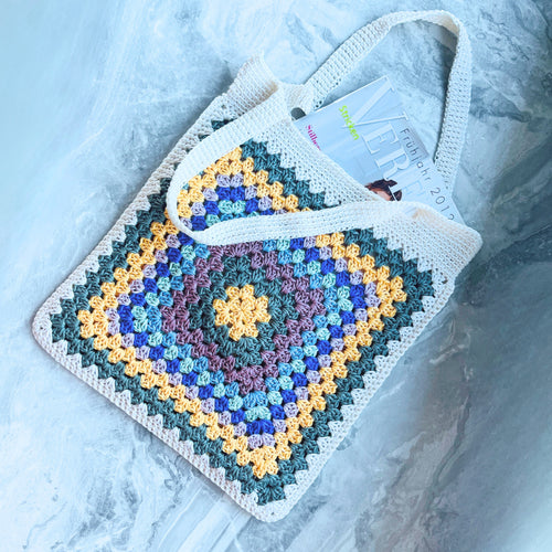 Colorful Granny Square Tote Bag Crochet Pattern – Market Style Handbag (PDF Download)