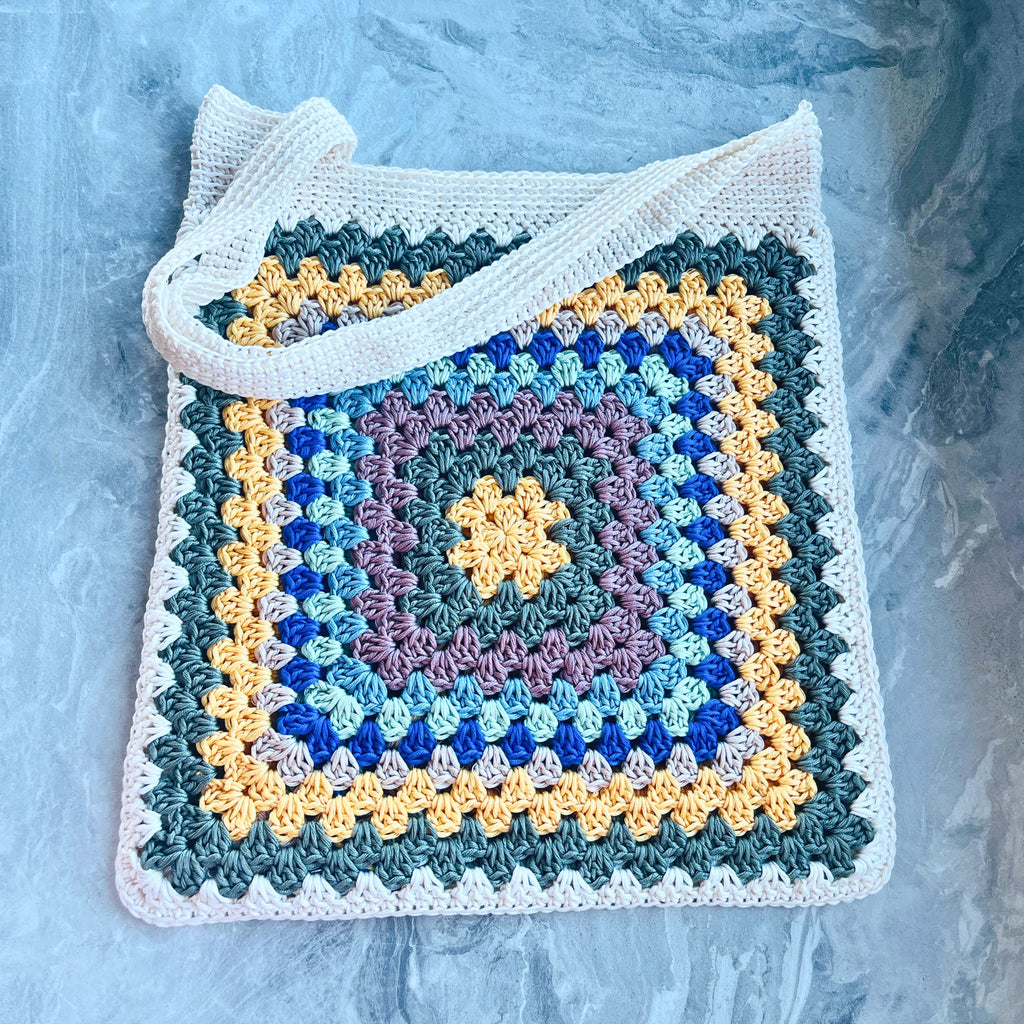 Colorful Granny Square Tote Bag Crochet Pattern – Market Style Handbag (PDF Download)