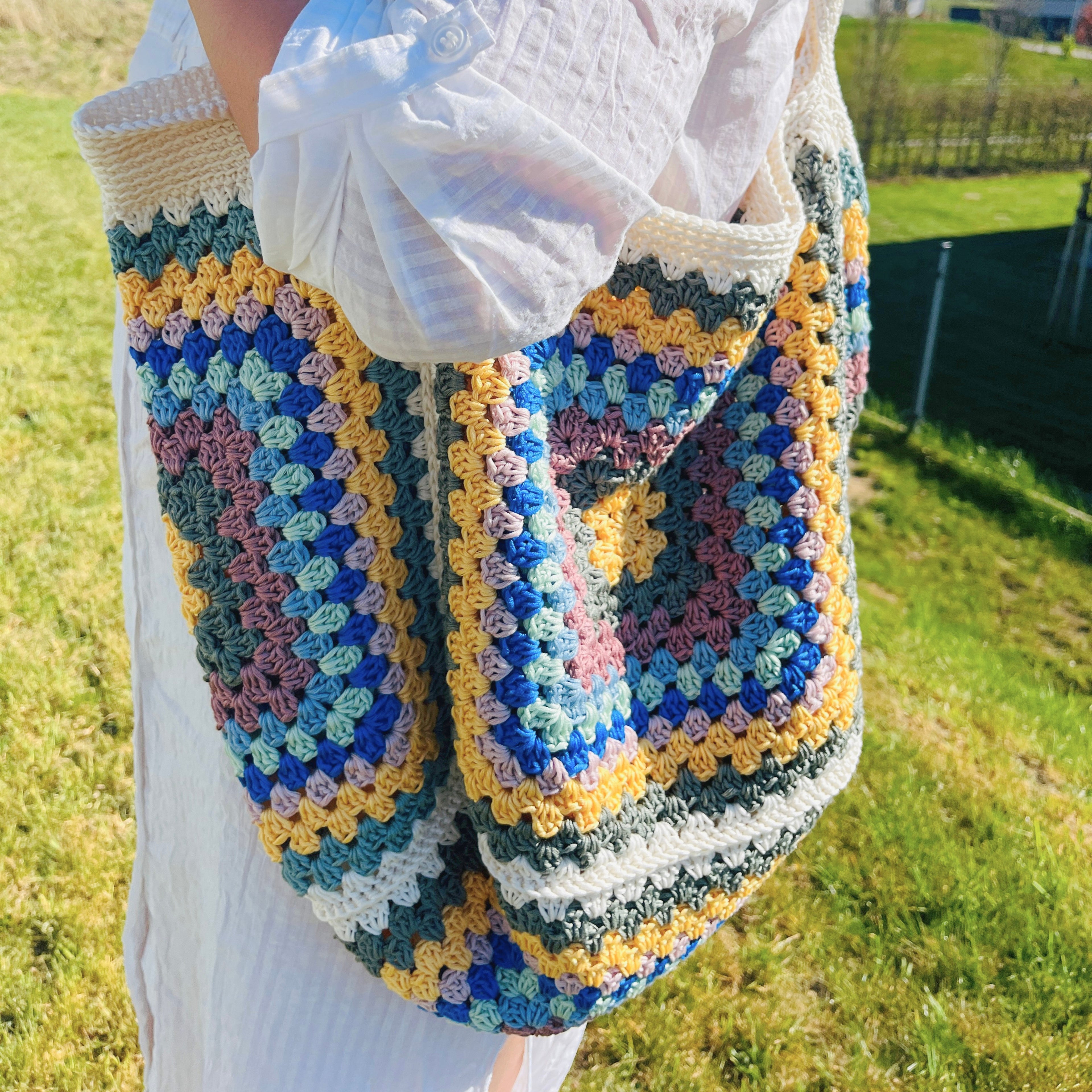 Granny Square Weekender Bag Crochet Pattern PDF | Easy Beginner Beach Market Tote Bag