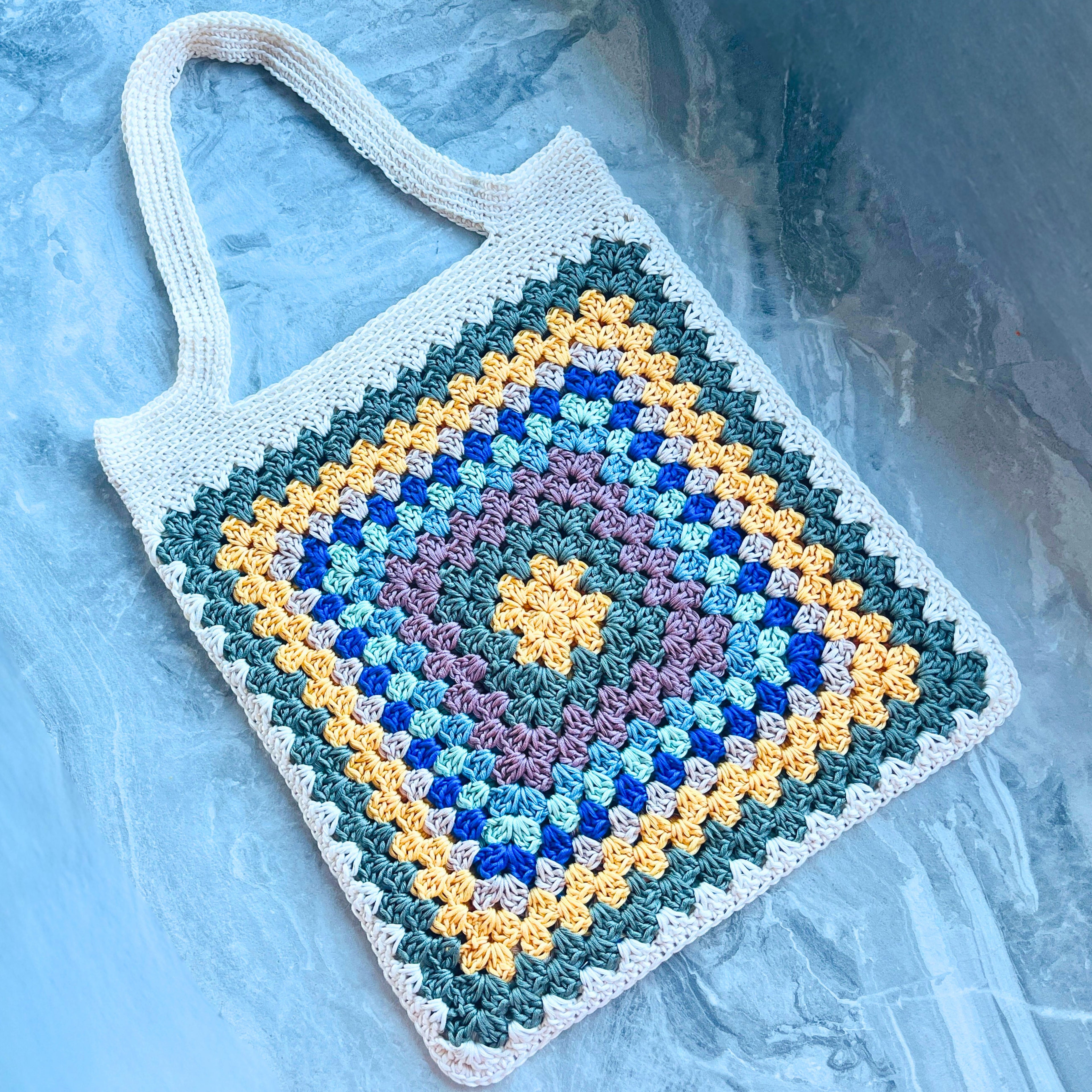 Colorful Granny Square Tote Bag Crochet Pattern – Market Style Handbag (PDF Download)