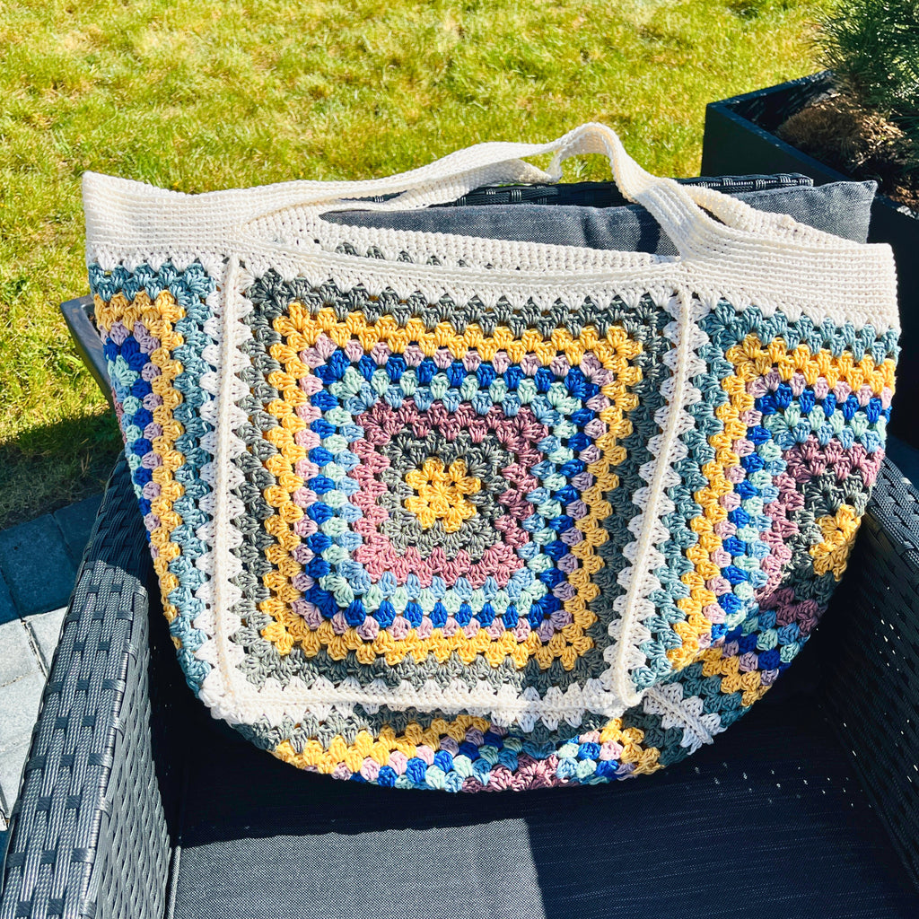 Granny Square Weekender Bag Crochet Pattern PDF | Easy Beginner Beach Market Tote Bag