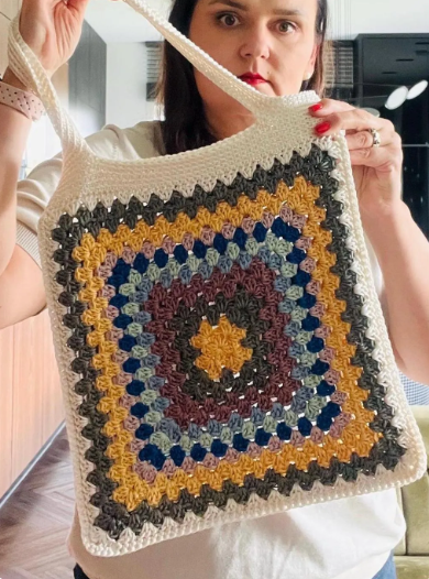 Colorful Granny Square Tote Bag Crochet Pattern – Market Style Handbag (PDF Download)